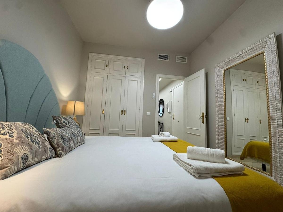 Centrally Located Flat In - Capuchinos * Málaga
