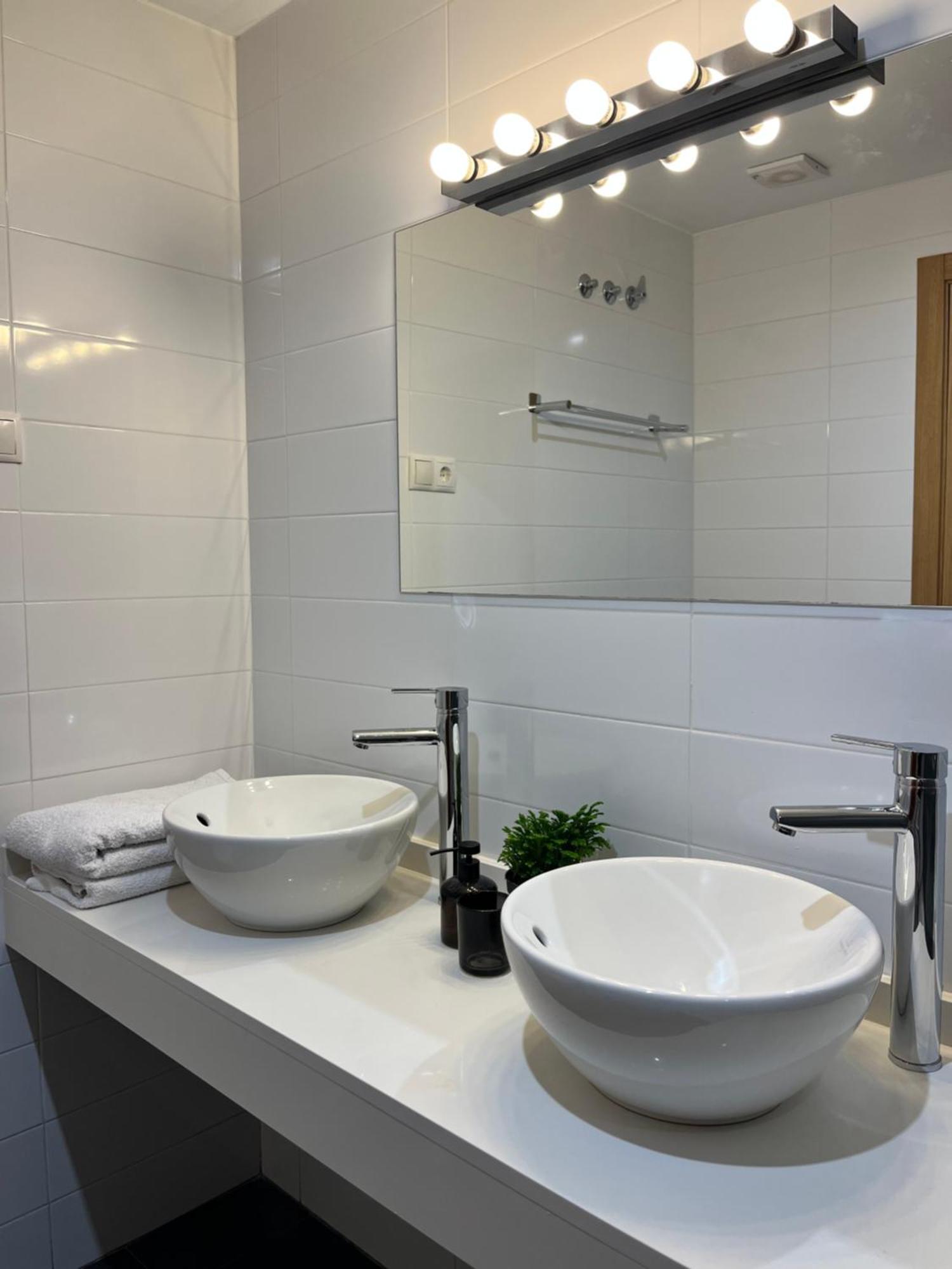 Modern With Pools,gym & In Costa Del Sol Apartamento *