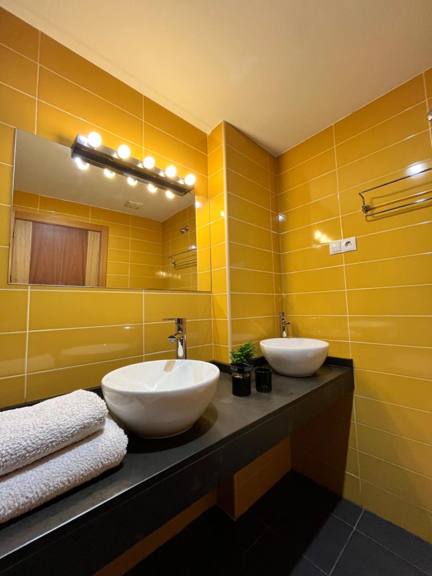 Modern With Pools,gym & In Costa Del Sol Apartamento