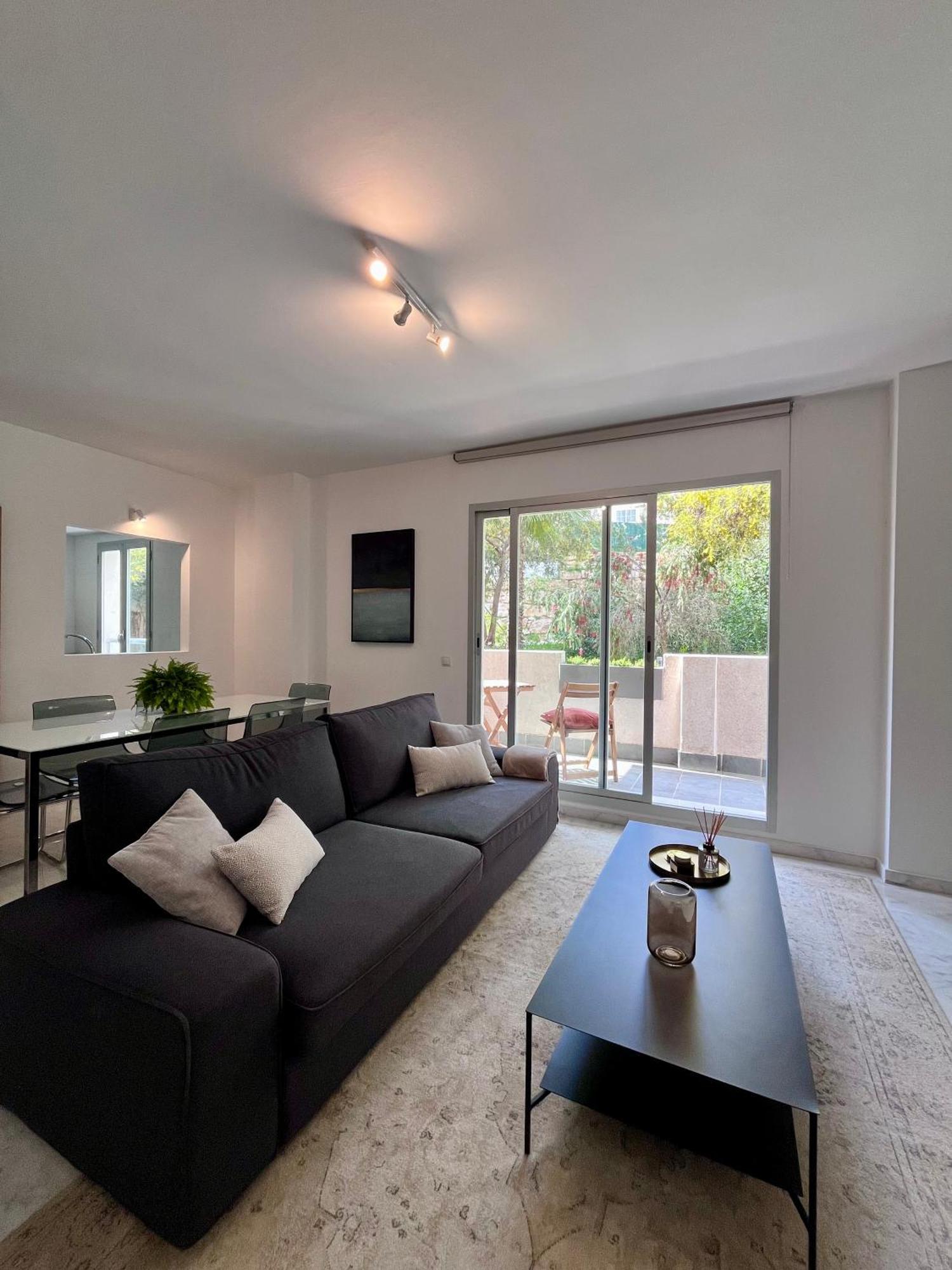 Apartment Modern With Pools,gym & In Costa Del Sol
