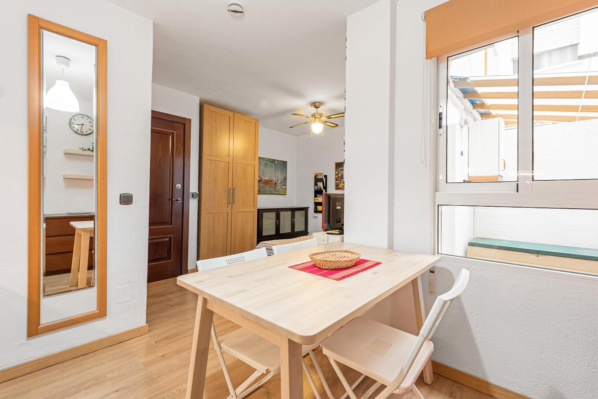 Small In Malaga-beach Apartamento *