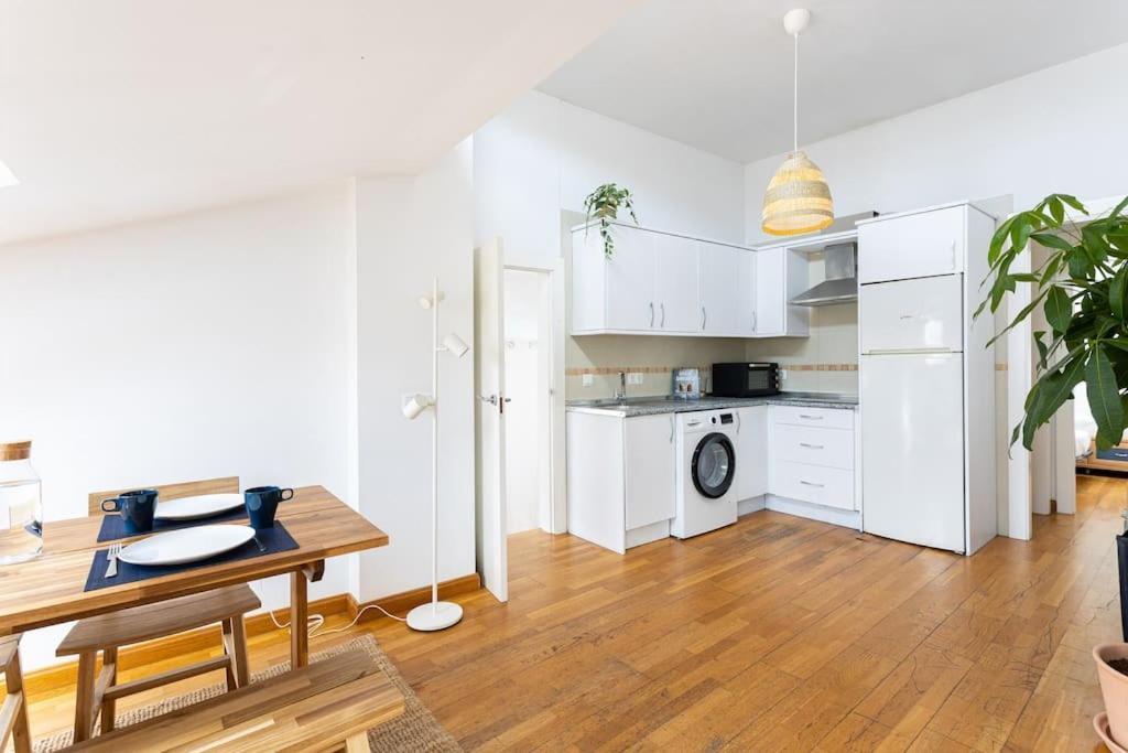 Apartment Penthouse In St Montano, Historic Centre, Wifi. Malaga