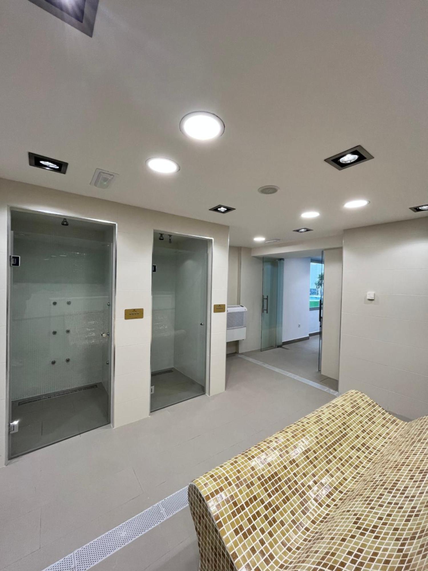 Modern With Pools,gym & In Costa Del Sol *