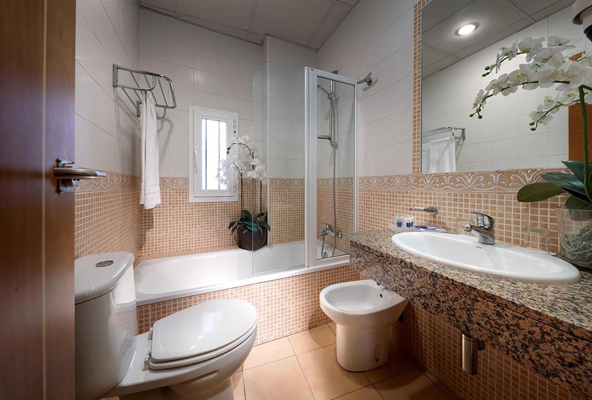 Sercotel Tribuna 3* Malaga