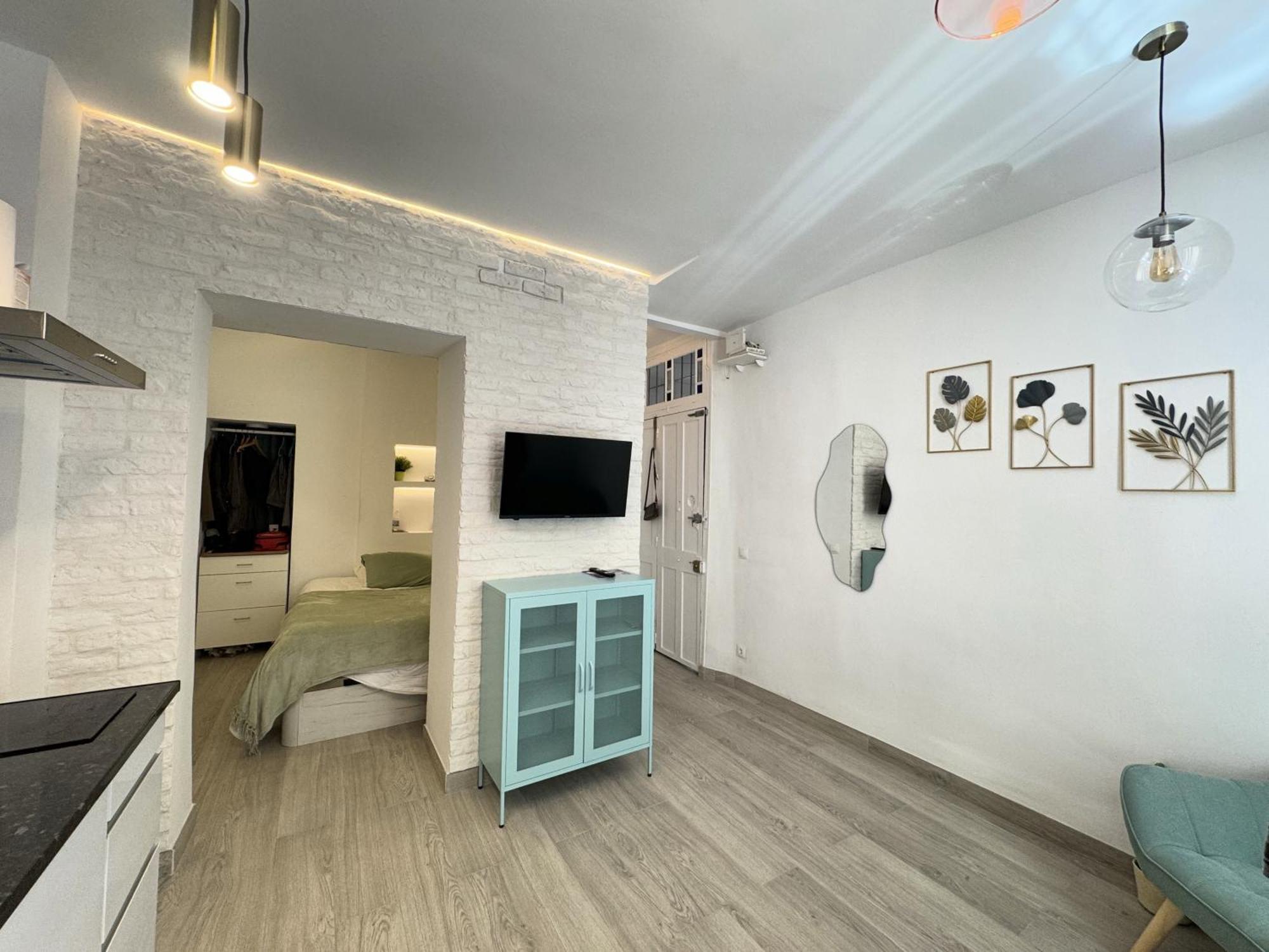 Iyourbasics Lovely Hinestrosa 23 Free Wifi&ac Apartamento Málaga