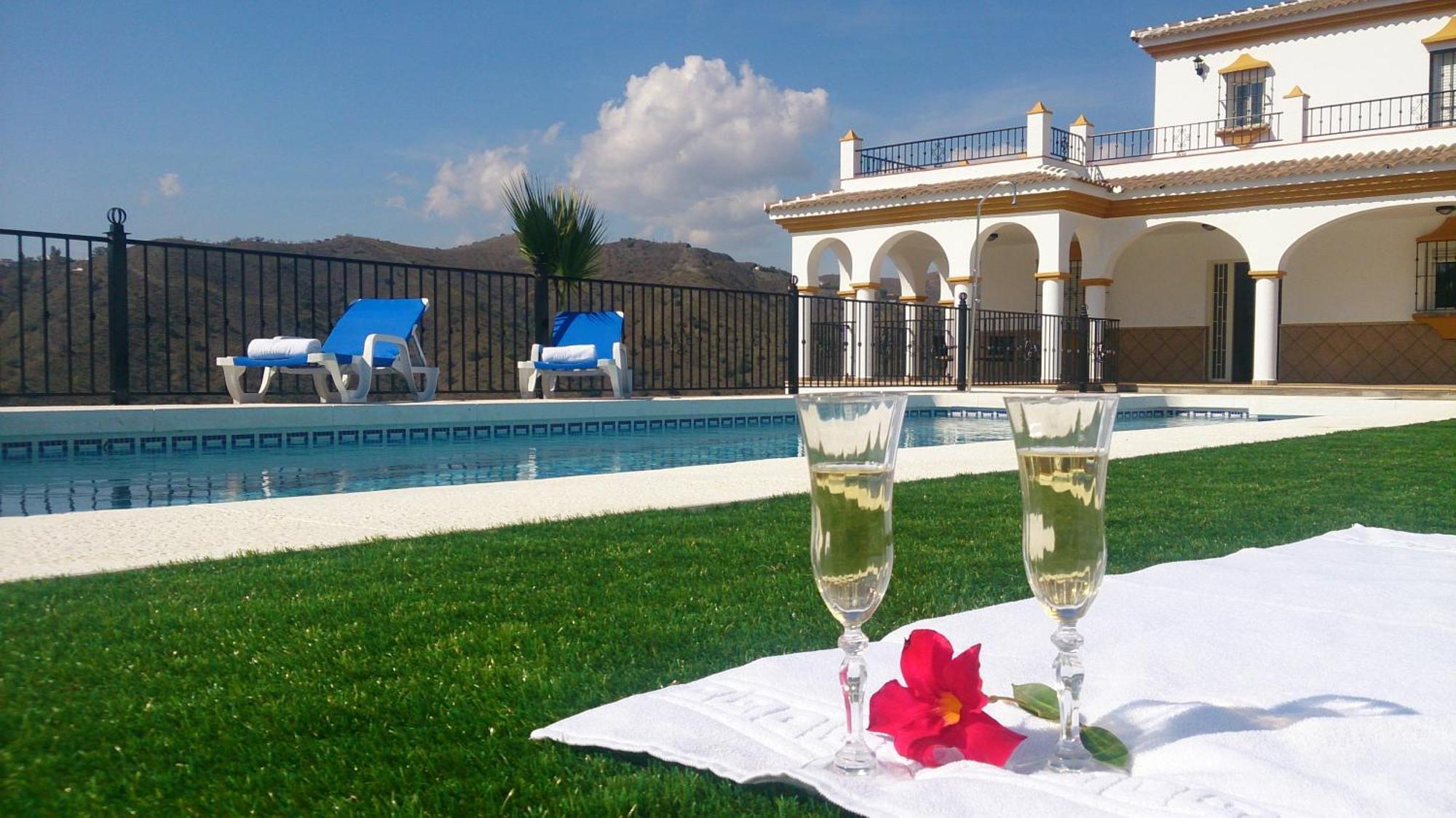 Сasa de vacaciones Jazmin.completa Privacidad. Piscina Privada. Málaga