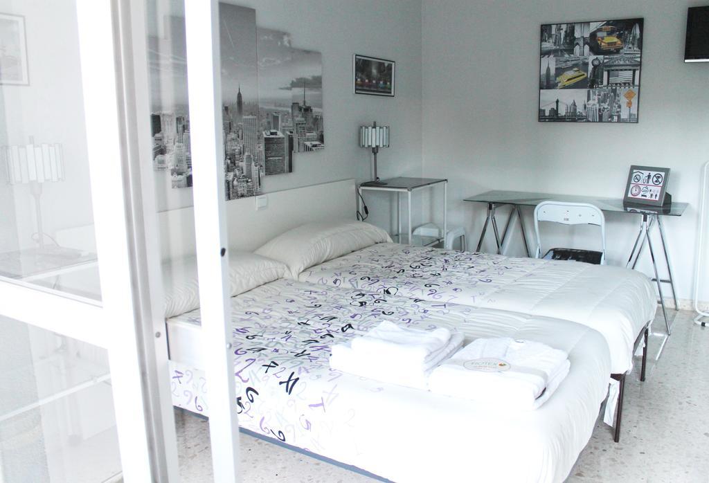 Bed and breakfast Station2b 2*