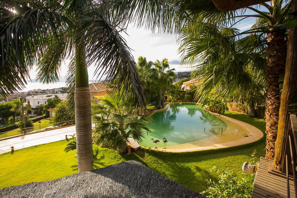 Villa Indonesian Suites Tropical Garden