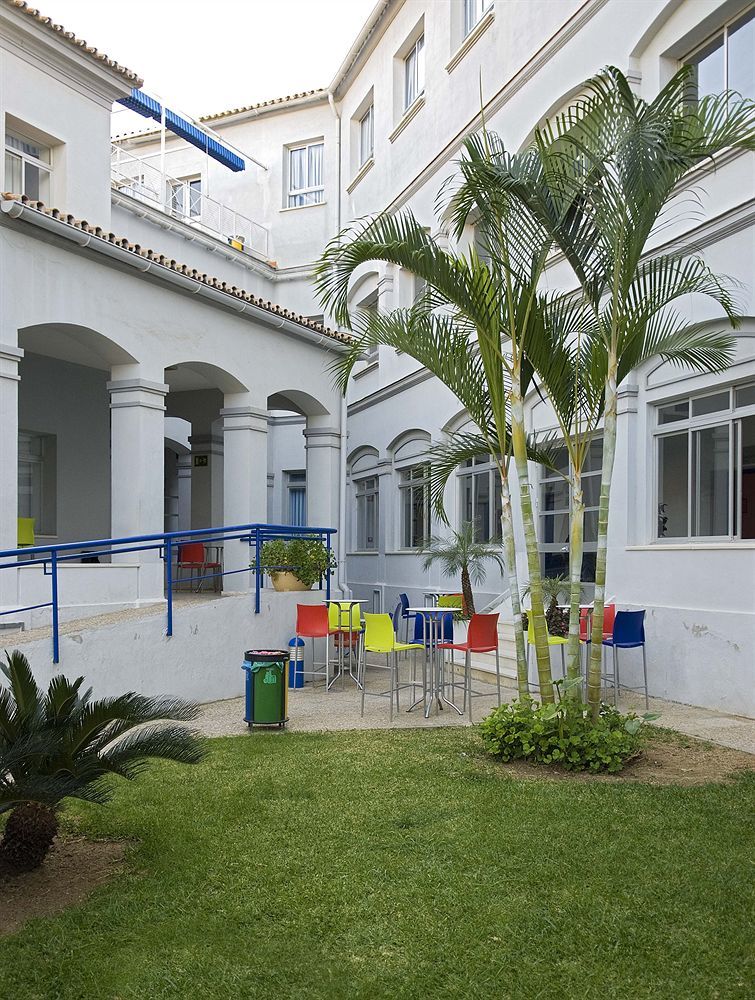 Hostel Inturjoven *