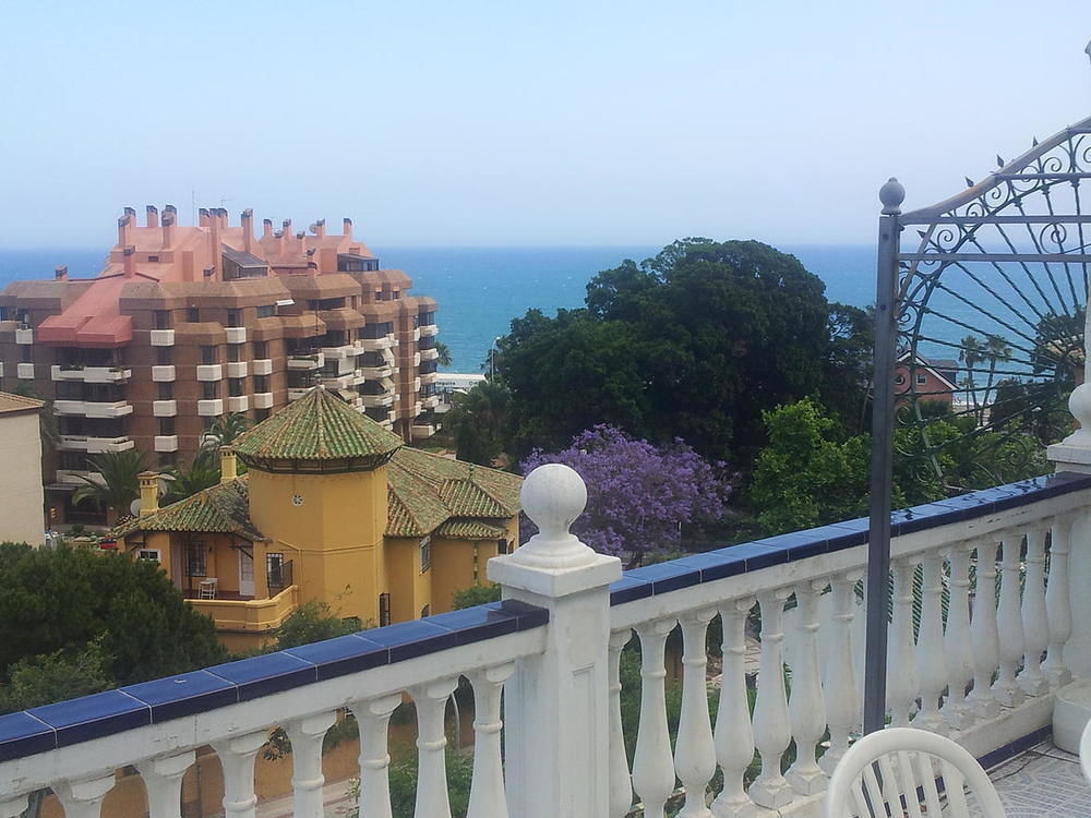 Hostal Beach And Center Backpackers