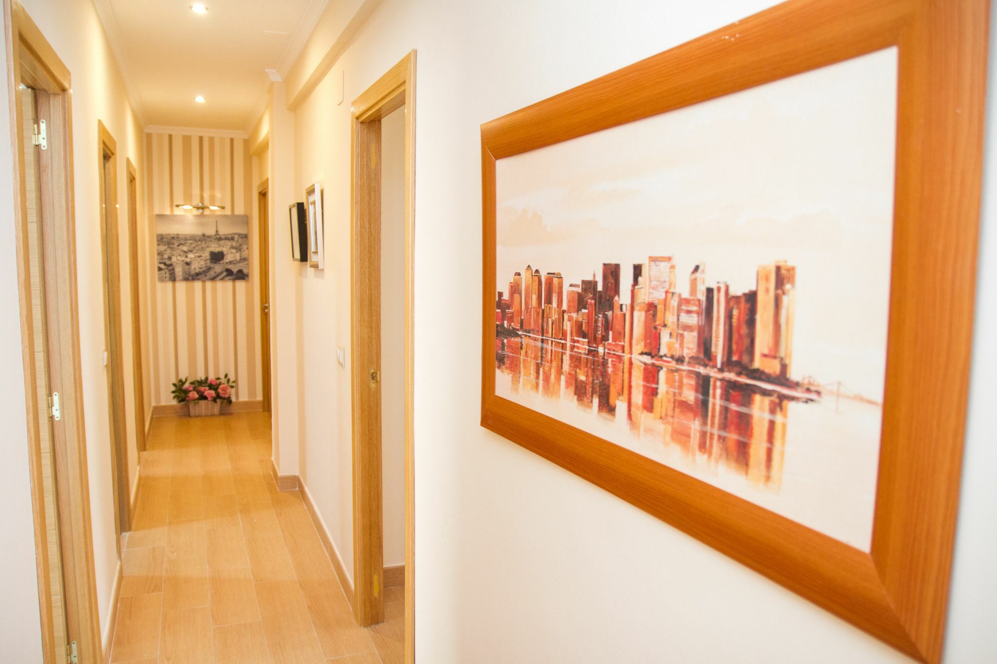Apartment Spanish Into Cathedral Square By La Recepcion Malaga