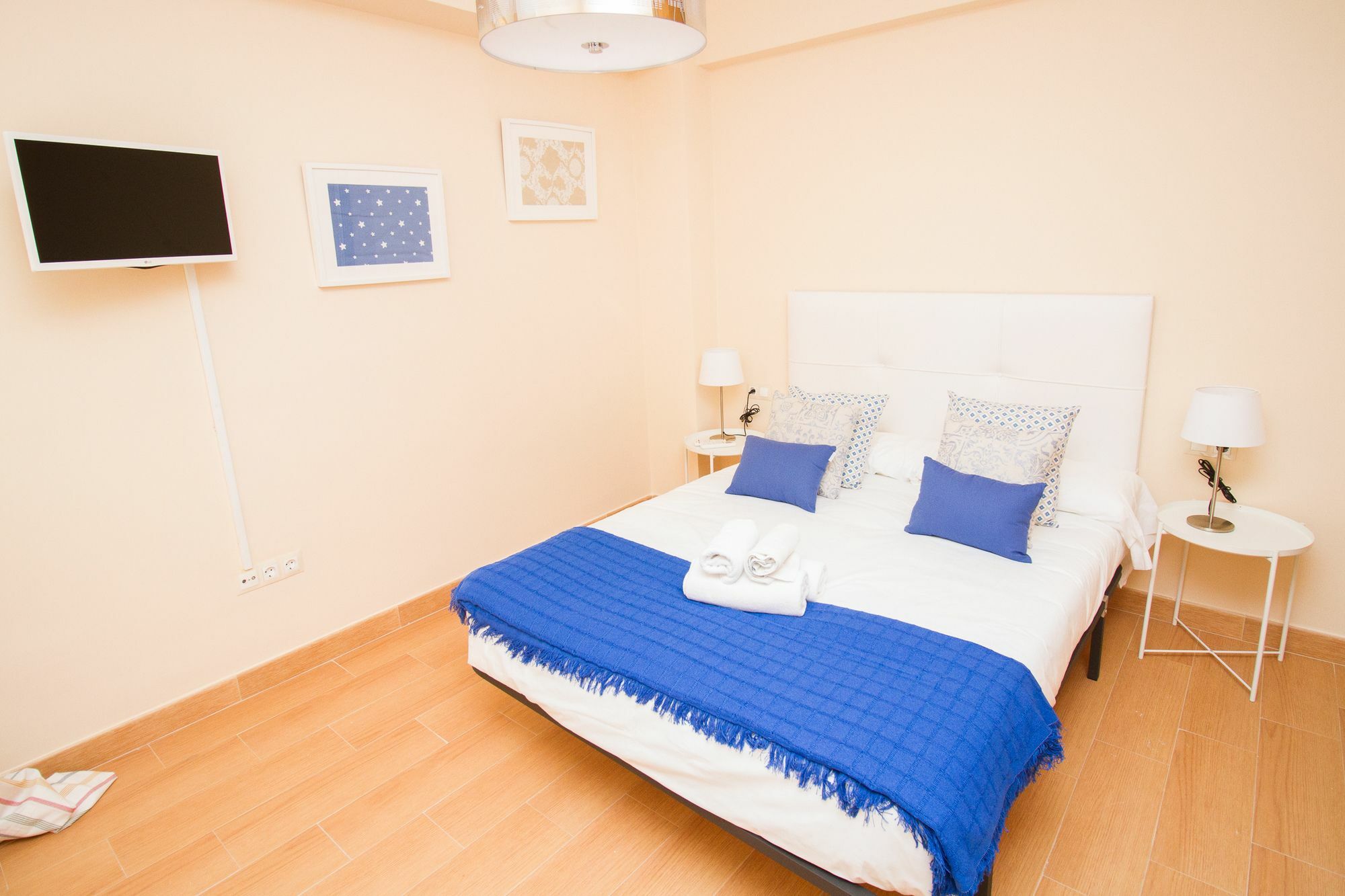 Spanish Into Cathedral Square By La Recepcion Apartment Malaga