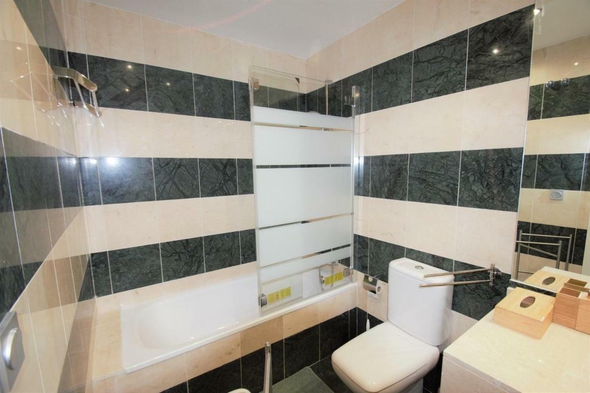 Beach And Golf Paradise With Extra Comfort Apartamento Málaga