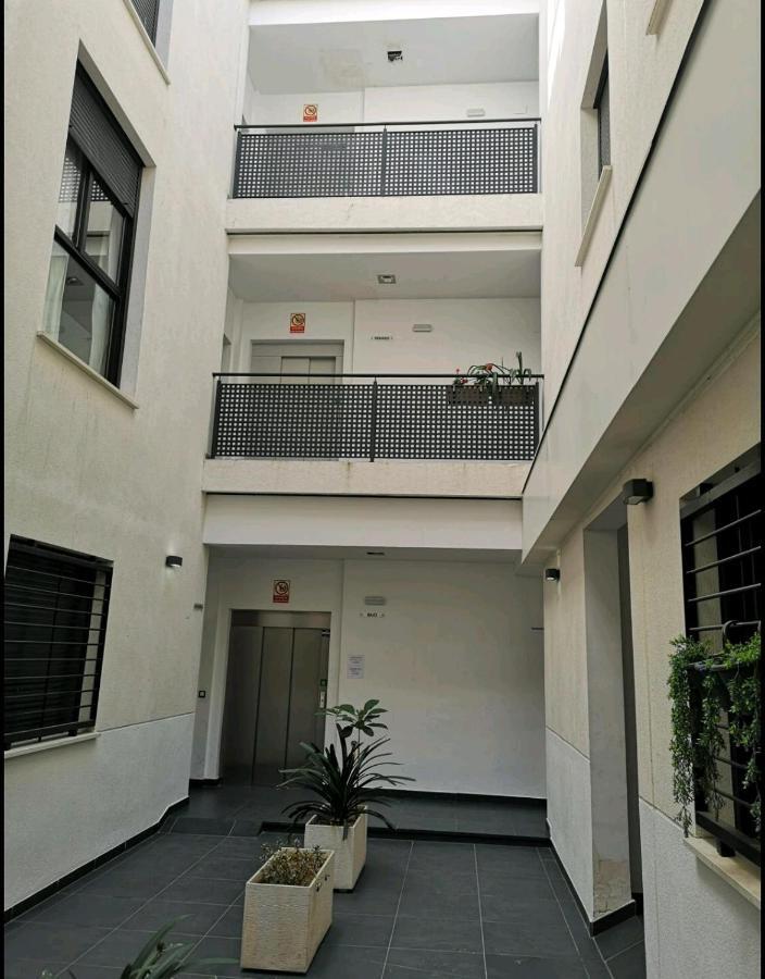 Apartamento Stylish In The Heart Of With Pool *