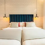Debambu Suites
