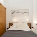 Apartamento con vistas a la Plaza de la Merced junto a la casa de Picasso
