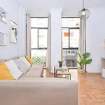 Victoria City Center Apartment
