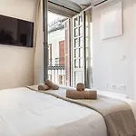 Sophisticated Apartment With Balcony & City Views By Rems