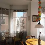 Vintage Flat Malaga