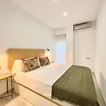 Victoria II & Old Town By Ele Apartments