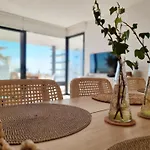 Beautiful Middel Views Apartment With Pool And Gym