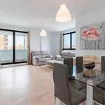 Guestready - Sunny Seaside Escape In Malaga