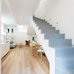 Duplex Victoria By Dossan