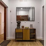 Soho Deluxe Center