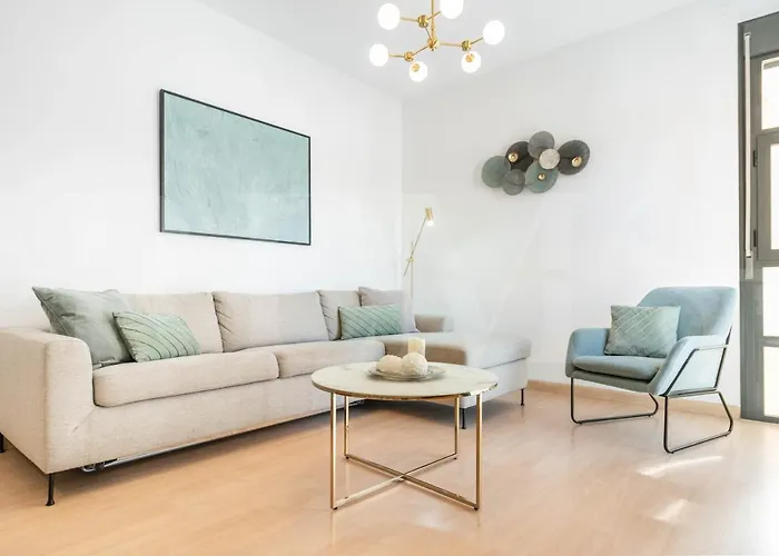 Inviting Apartment In The Heart Of Malaga By Rems