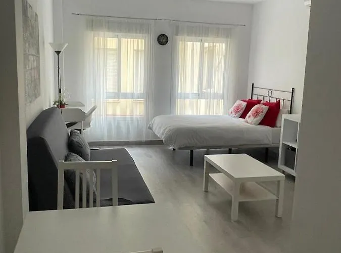 Estudio completo en centro de Málaga(playa cerca)
