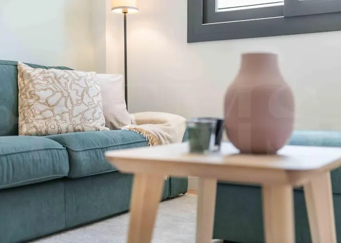 Fresh & Stylish Apartment With Parking By Rems