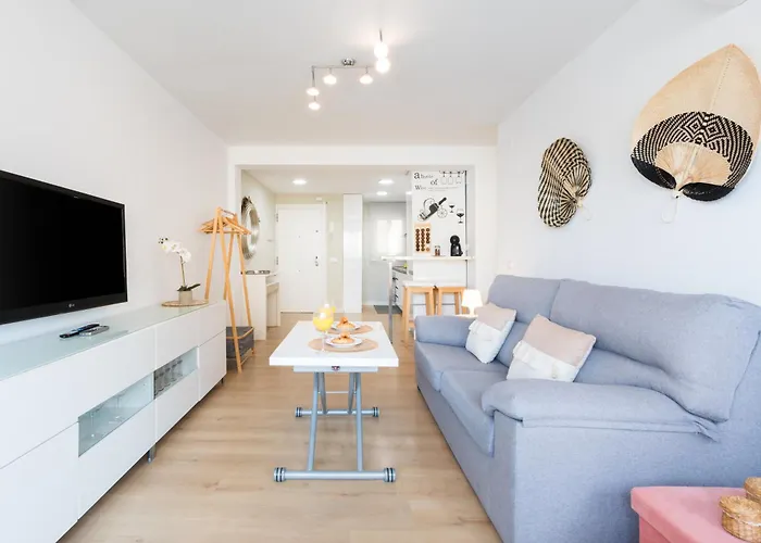 Wintowinrentals Modern, Fully Equipped And Well Connected Apartment In Malaga