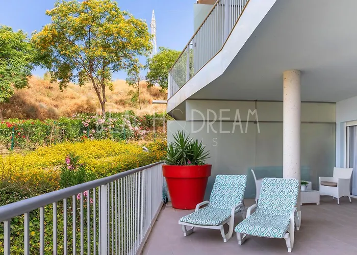 Luxury Apartment In Higueron - Serenity