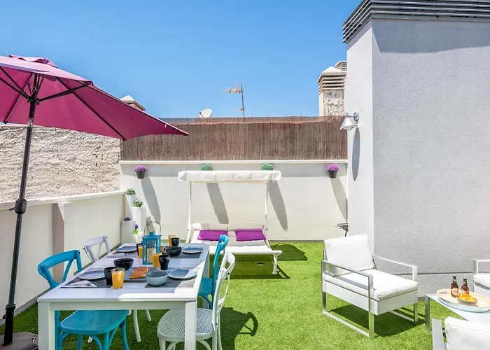 Atico terraza privada piscina centro ac nuevo 1hab