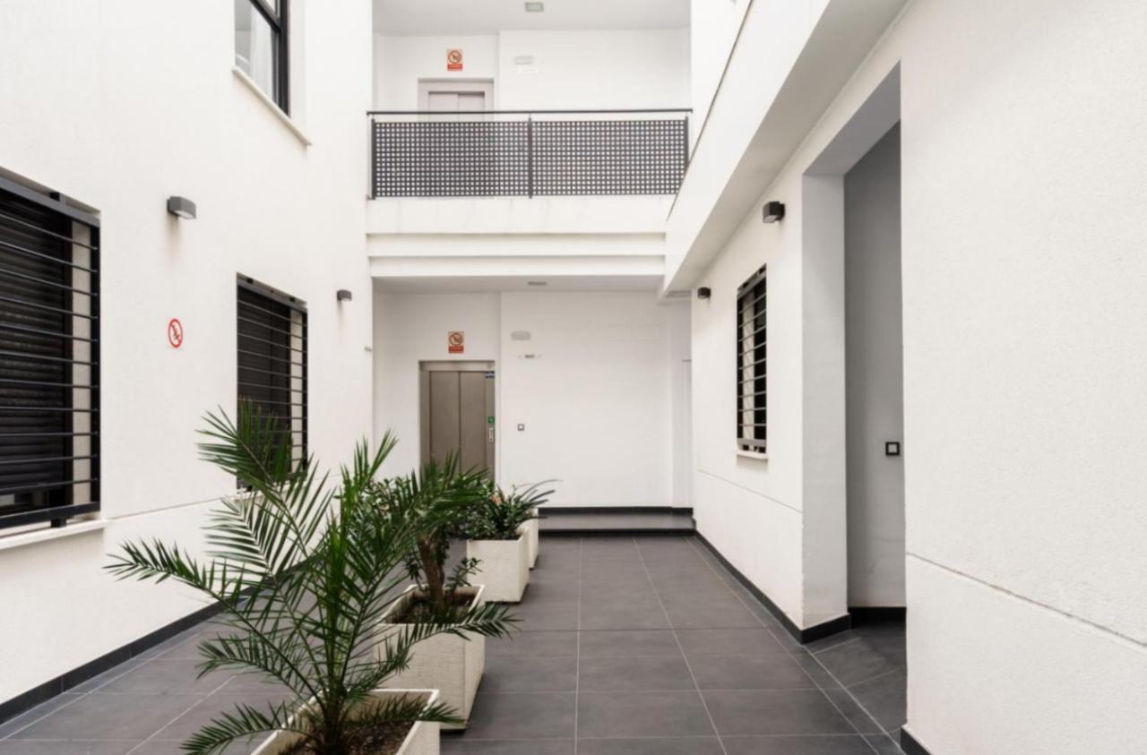 Family Patio&swimming Pool In Center Malaga