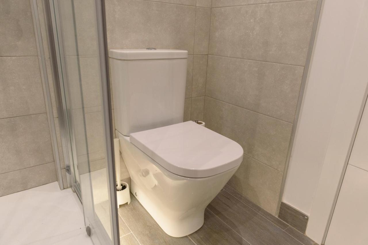 Renthas Fernando De Lesseps Apartamento *