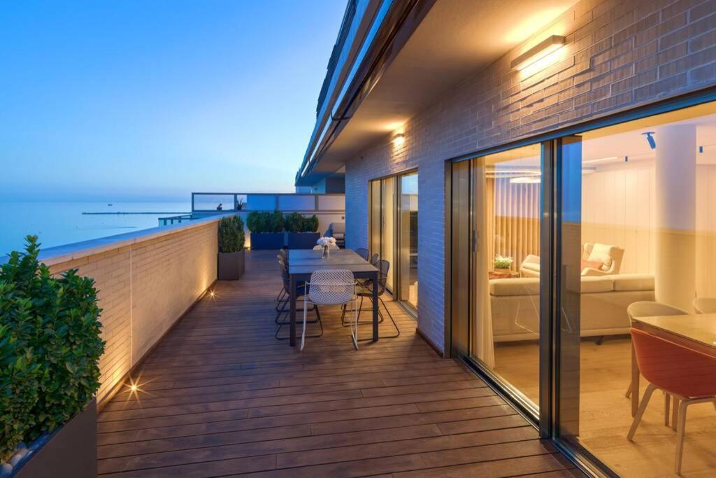 D&r Penthouse On The Beach Apartamento