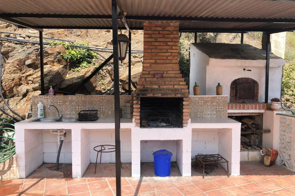 Cristina- Piscina Climatizada