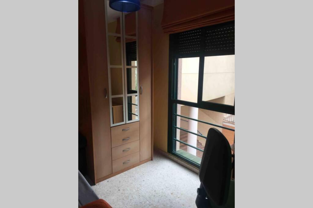 Apartment Confortable-tranquilo Junto Al Centro Malaga