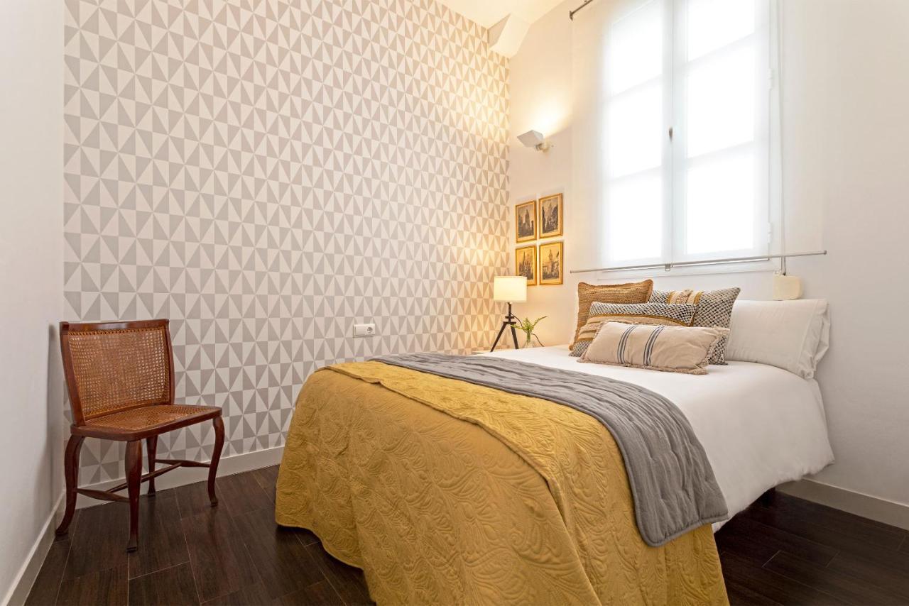 Genteel Larios Malaga