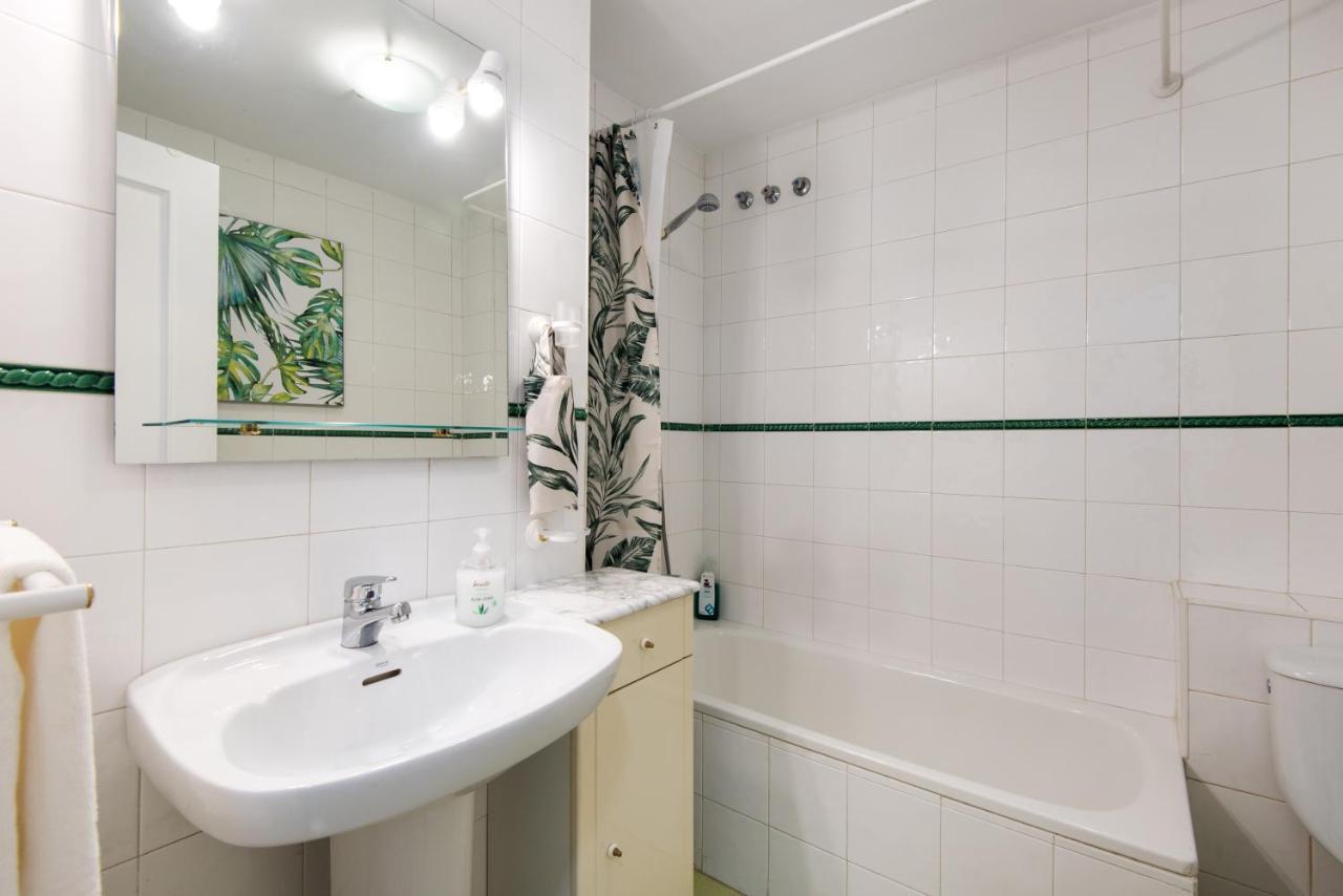 Amplio Apartamento Con Terraza Y Bb En El Centro * Málaga