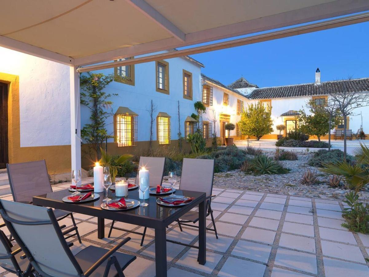 Villa Historical Charming Cortijo Antequera Exclusive *