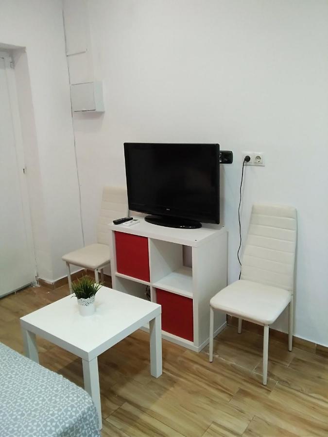 Apartamento Estudio Cerca Del Carrefour Rosaleda