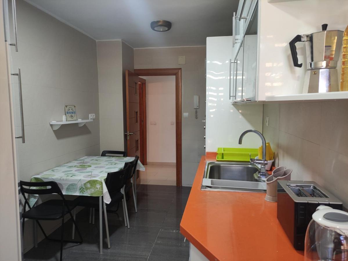 Apartamento Confortable Piso Junto A Centro Ciudad, Playa Y Estación Tren.