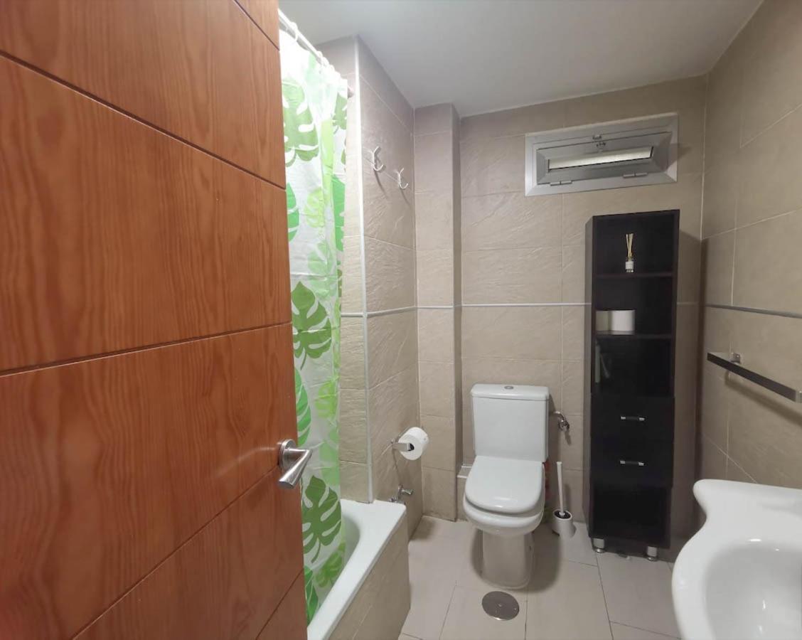 Confortable Piso Junto A Centro Ciudad, Playa Y Estación Tren. Apartamento