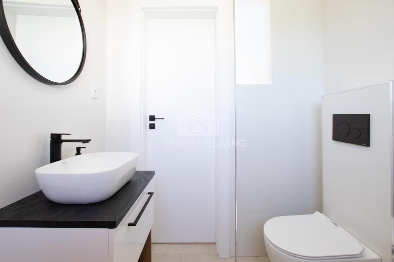 Panoramic Sea Views And Direct Access To The Beach From The Community In Torrenueva Apartamento *
