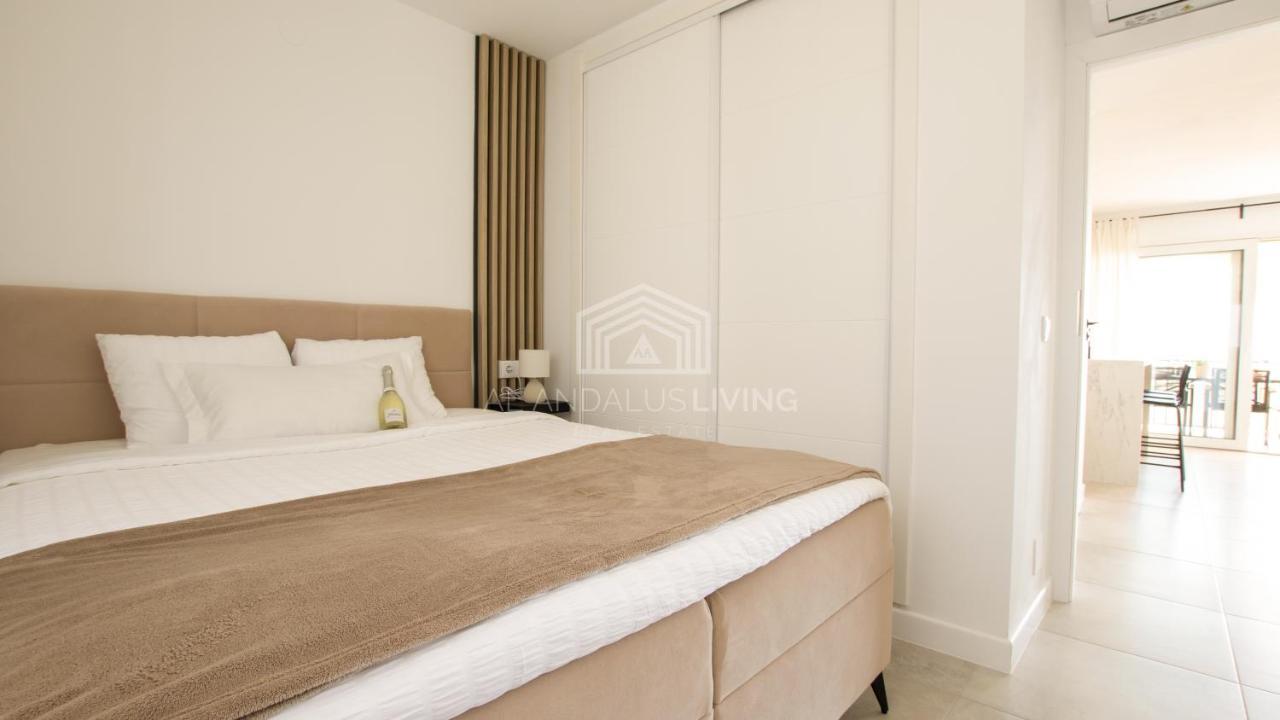 Panoramic Sea Views And Direct Access To The Beach From The Community In Torrenueva