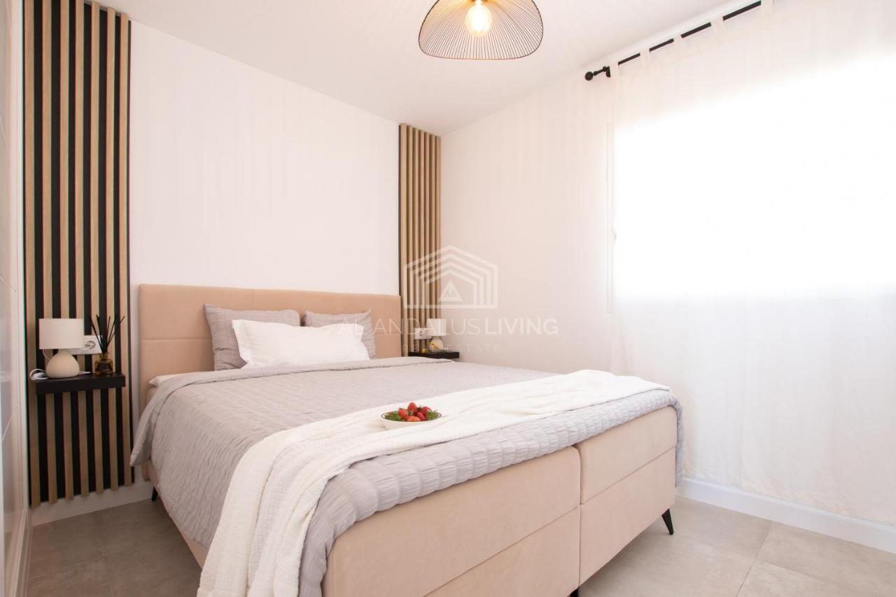 Panoramic Sea Views And Direct Access To The Beach From The Community In Torrenueva * Málaga