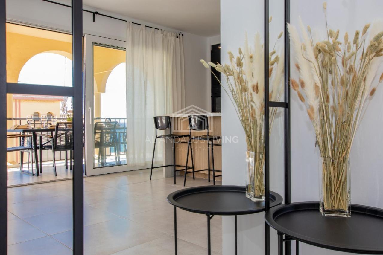 Panoramic Sea Views And Direct Access To The Beach From The Community In Torrenueva * Málaga