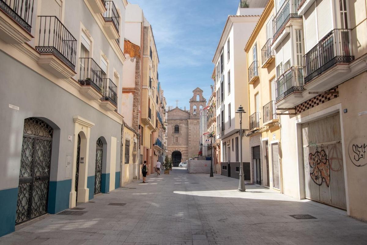 C25 - Brilliant Quiet In Soho * Málaga